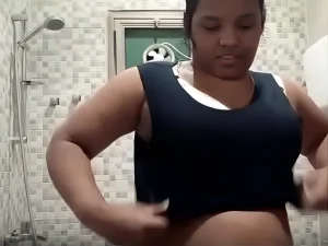 Tamil Wife Dress Change in Bathroom Video MMS