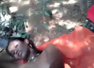 Tamil Couple Jungle Sex Video of a Village Young Couple