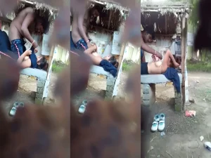 Desi Lovers Open Sex Act Outdoor Sex MMS