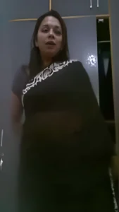 Horny Aunty Boob Show MMS Video