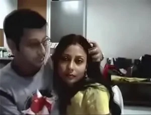 Desi XXX Video of a Newly Wed Couple Having Romantic Sex on Their Honeymoon