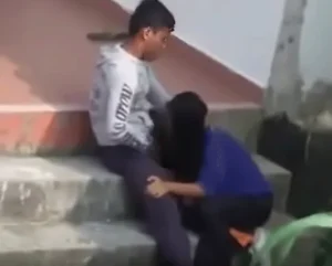 Indian Lovers Outdoor Blowjob Sex MMS Video Goes Viral