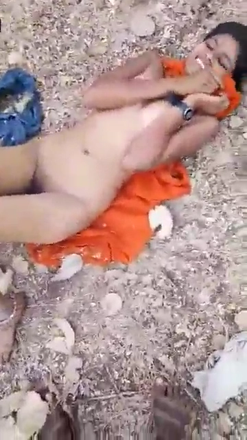 Mallu Villege Bhabi Outdoor Fucked by Devar