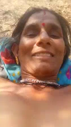 Dehati Mature Pussy Fucking Outdoors Video