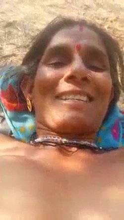 Dehati Mature Pussy Fucking Outdoors Video