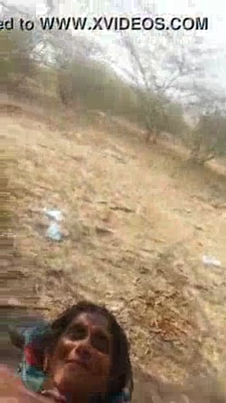 Dehati Mature Pussy Fucking Outdoors Video