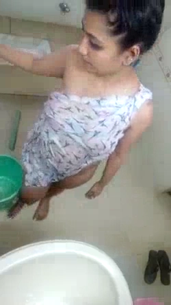 Sexy Solo Selfie Video Goes Viral on the Internet