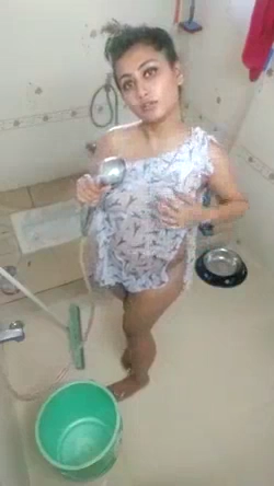 Sexy Solo Selfie Video Goes Viral on the Internet