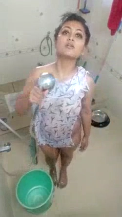 Sexy Solo Selfie Video Goes Viral on the Internet