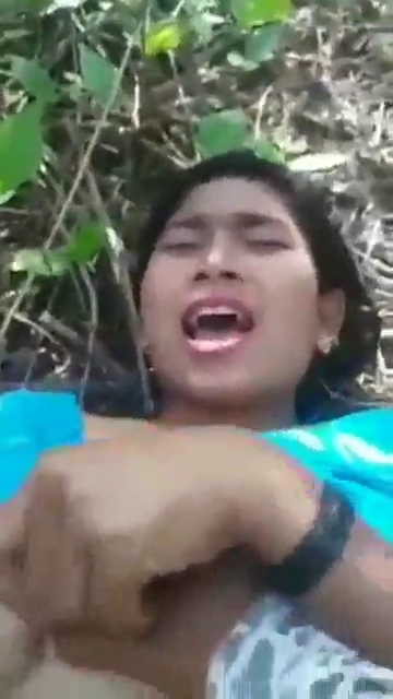 Manipuri College Girl Caught in Park by Local Guys