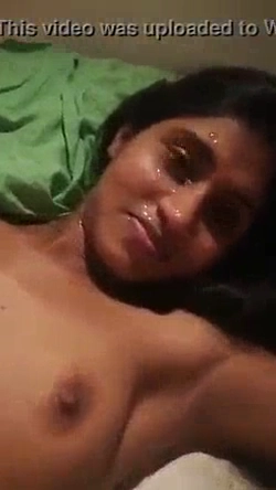 Hot and Sexy Tamil Girl’s Tamil Cum Facial Video