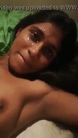 Hot and Sexy Tamil Girl’s Tamil Cum Facial Video