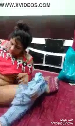 Desi Slut Nude MMS Video Captured by Her Client