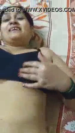 Indian Aunty Nude MMS With Her Secret Lover