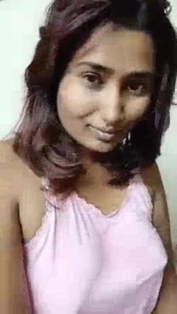 Indian Porn Star Swathi Naidu Boob Show