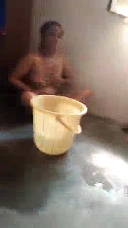 Mature Bhabhi’s Nude MMS Bath Video Captured by Devar