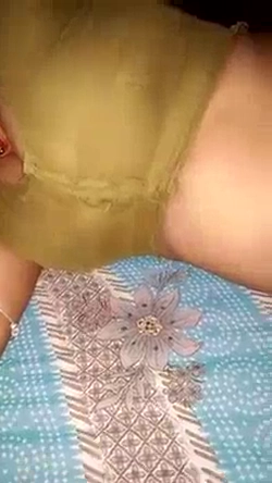 Busty Bhabhi Boob Show to Her Illicit Sex Lover
