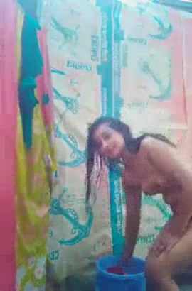 Open Nude Bath Video Shot by This Young Girl for Her BF