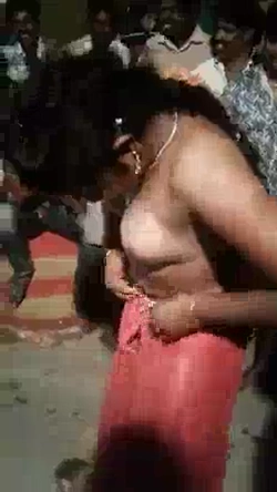 Desi Girl Topless Dance Show