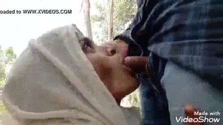 Dehati Randi Sucking Dick Outdoor Sex MMS Video Scandal