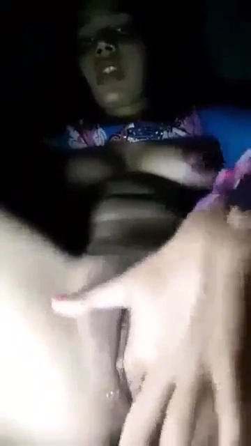 Dehati Pussy Fingering Video Caught on Selfie Mode