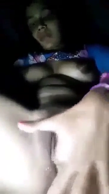 Dehati Pussy Fingering Video Caught on Selfie Mode
