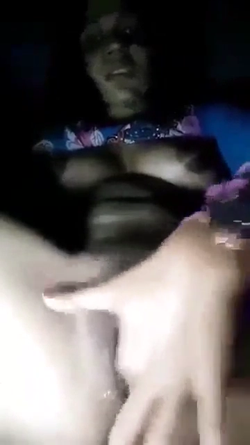 Dehati Pussy Fingering Video Caught on Selfie Mode