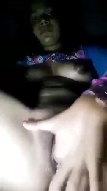 Dehati Pussy Fingering Video Caught on Selfie Mode