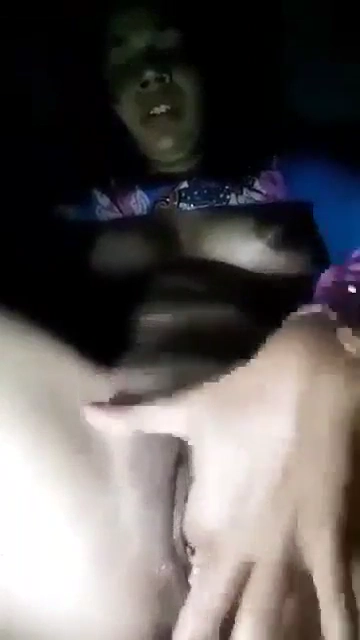 Dehati Pussy Fingering Video Caught on Selfie Mode