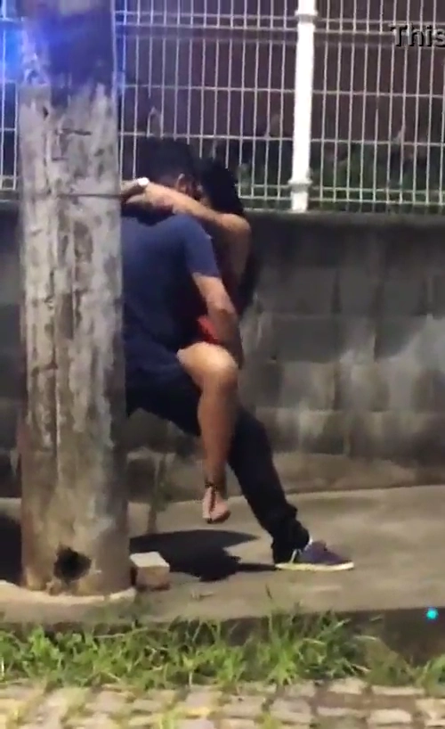 Outdoor Quickie Sex Act Has Been Caught on Cam