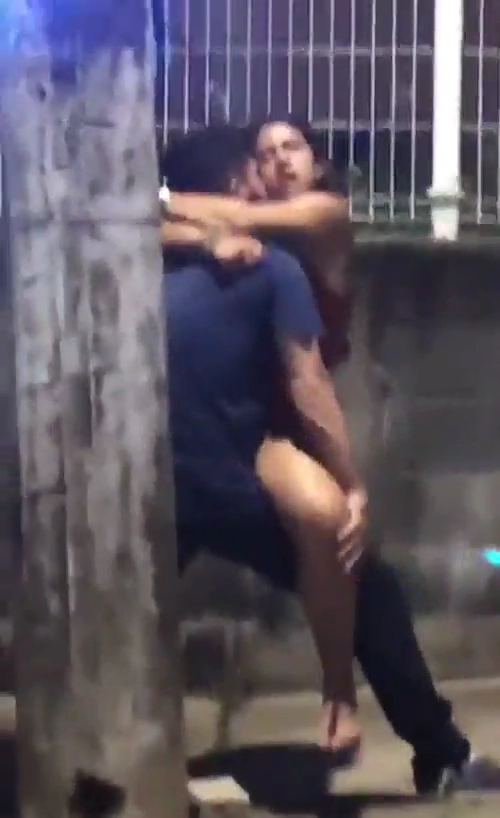 Outdoor Quickie Sex Act Has Been Caught on Cam