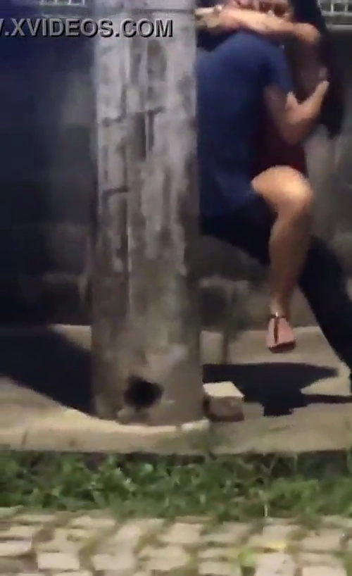 Outdoor Quickie Sex Act Has Been Caught on Cam