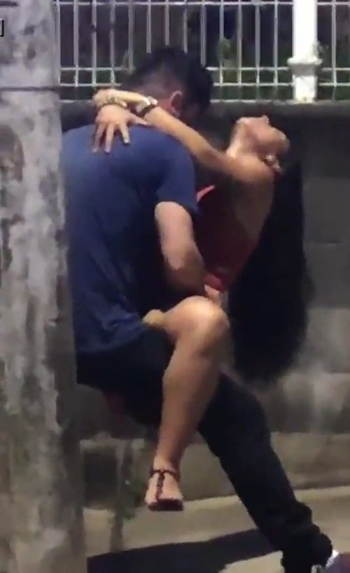 Outdoor Quickie Sex Act Has Been Caught on Cam