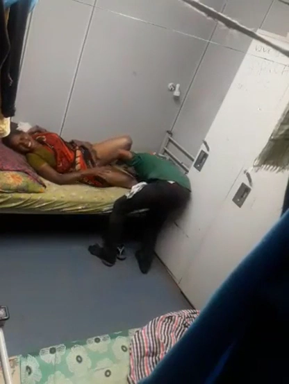 South Indian Mature Aunty Fucked by Younger Boy at Workplace