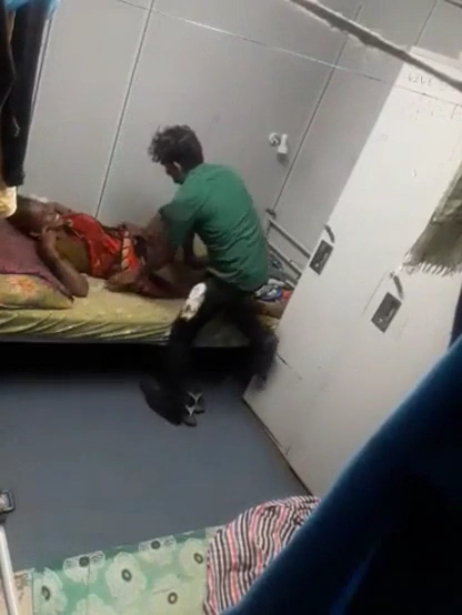 South Indian Mature Aunty Fucked by Younger Boy at Workplace