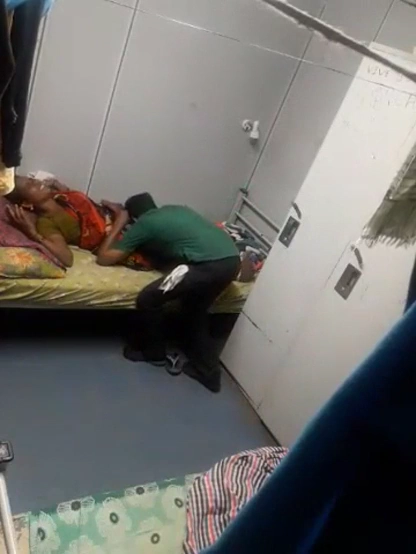 South Indian Mature Aunty Fucked by Younger Boy at Workplace