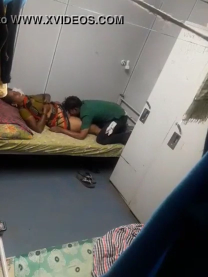 South Indian Mature Aunty Fucked by Younger Boy at Workplace