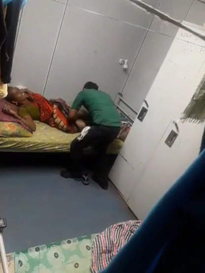 South Indian Mature Aunty Fucked by Younger Boy at Workplace