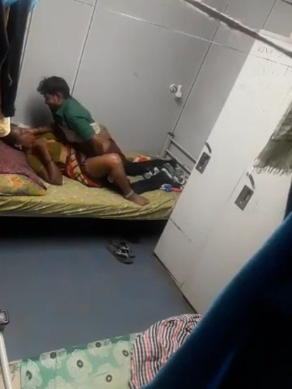 South Indian Mature Aunty Fucked by Younger Boy at Workplace