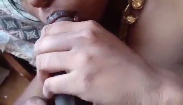 Hot Tamil Blowjob Sex to Tempt Blowjob Lovers