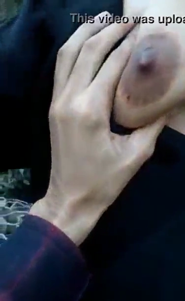 Muslim Teen Boob Show to Her Boyfriend in the Outdoor