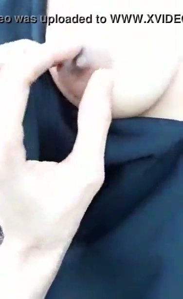Muslim Teen Boob Show to Her Boyfriend in the Outdoor