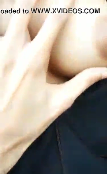 Muslim Teen Boob Show to Her Boyfriend in the Outdoor