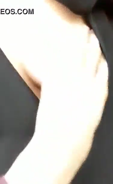 Muslim Teen Boob Show to Her Boyfriend in the Outdoor