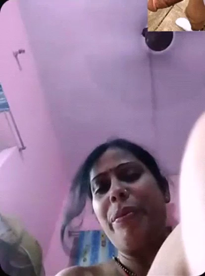 Horny Bhabhi Nude MMS Live Video Call