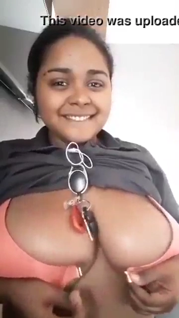 Huge Indian Boob Show MMS Selfie Video