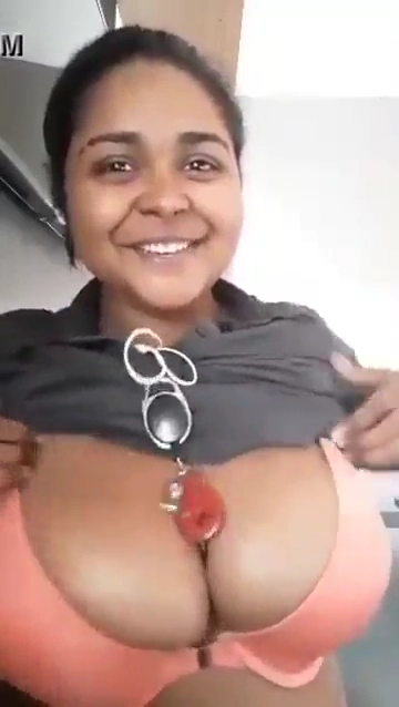 Huge Indian Boob Show MMS Selfie Video