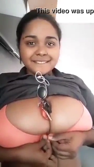 Huge Indian Boob Show MMS Selfie Video