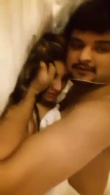 Paki Bhabhi Sex Video MMS Scandal