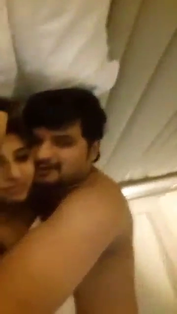 Paki Bhabhi Sex Video MMS Scandal